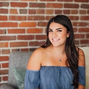 Meet your Posher, Hannah